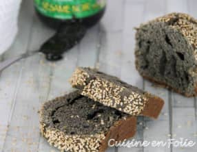 Cake très très noir au sésame