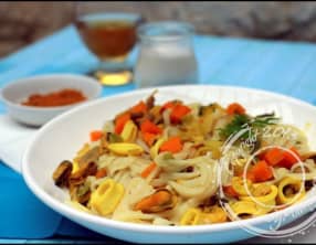 Nouilles sautées aux fruits de mer