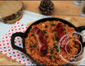 Riz à la tomate et aux saucisses