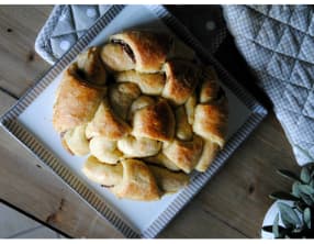 Brioche facile de croissants, à la pâte à tartiner duo aux noisettes