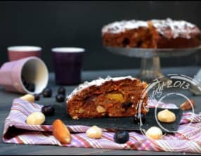 Carrot cake aux myrtilles, fruits secs et épices – sans lactose