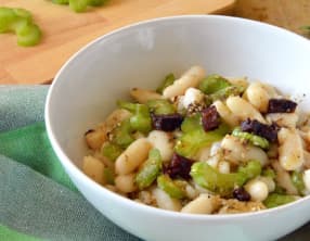 Haricots blancs en salade, céleri et chorizo