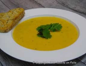 Soupe de carottes, lait de coco et cumin