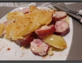 Gratin de pommes de terre à la saucisse fumée