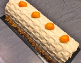 Bûche aux agrumes et pâte d'amande
