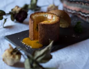 Oeufs cocotte en brioche au saumon fumé