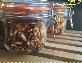 Granola au riz soufflé complet, noix,amande,noix de coco, miel