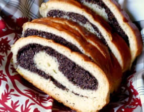 Brioche roulée au pavot