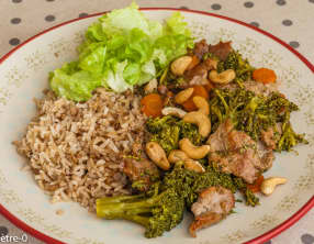 Emincé de porc aux noix de cajou