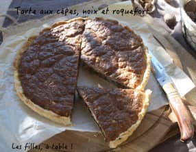 Tarte aux cèpes, noix et roquefort