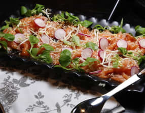 Carpaccio de saumon au soja et sésame