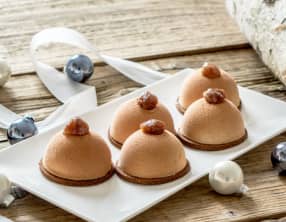 Entremets individuels marrons et poires