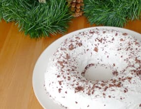 Couronne de Noël enneigée chocolat, ananas et coco