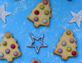 Biscuits sapin de Noël aux smarties