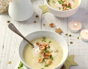 Velouté de panais aux noisettes grillées