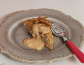 Gâteau aux noix sauce caramel