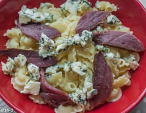 Pâtes au roquefort et magret fumé