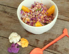 Taboulé d'hiver de choux-fleurs multicolores à l'orange