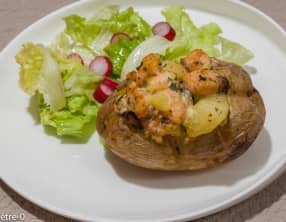 Pommes de terre au four au saumon et champignons