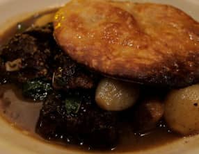 Chevreuil sauté aux pruneaux d'Agen et à l'Armagnac