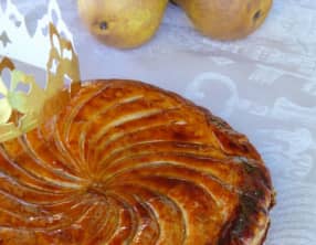 Galette des rois des oursons : poires, noisettes et miel
