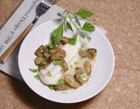 Filet de lotte aux moules et aux champignons