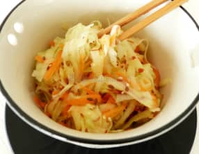 Salade de chou-rave, carotte et pomme