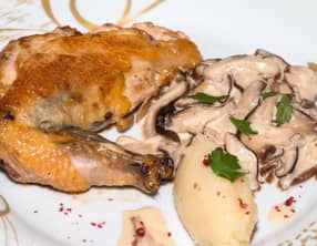 Suprêmes de pintade au champagne et aux Shiitakés
