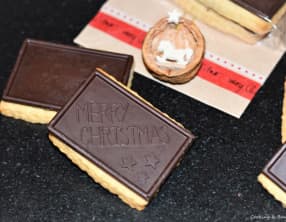 Petits écoliers maison au chocolat noir