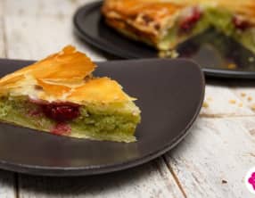 Galette à la frangipane, à la pistache et aux framboises