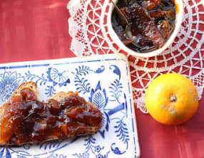 Marmelade d'oranges amères à la bière noire