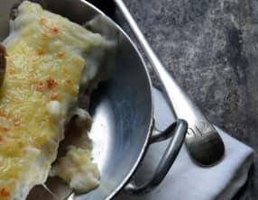 Crêpes gratinées aux endives au jambon