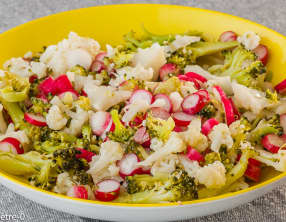 Salade de brocolis, chou fleur et radis