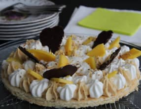 Dacquoise citron, mousseline spéculoos, chantilly citron et mangue