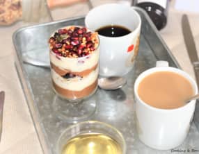 Parfait crémeux chocolat, granola et grenade