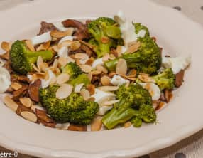 Poêlée de brocolis aux champignons