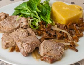 Filet de porc aux girolles et à la polenta