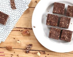 Brownies crus au noisettes et noix de pécan