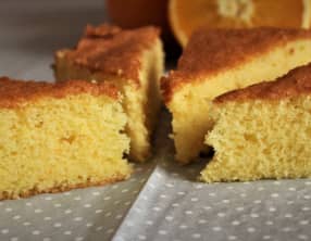 Gâteau léger et moelleux au jus d'orange