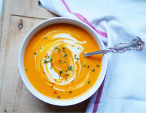 Velouté de carottes au curry rouge et lait de coco