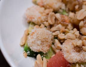 Salade de crevettes et de pamplemousse à la thaï