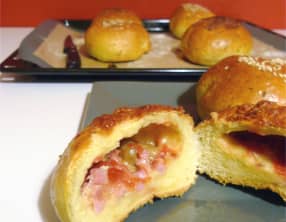 Buns fourrés façon pizza
