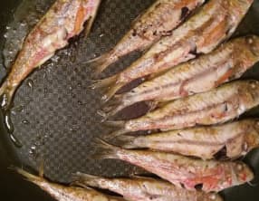 Rougets poêlés à la purée d’olive