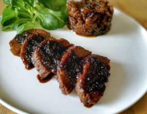Magret de seitan et fondue de pommes