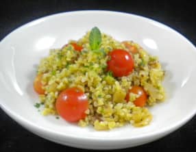 Salade de boulgour, aubergine, tomates,..