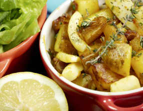 Sauté alcalin de seiches et pommes de terre à l’ail et coriandre