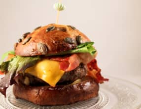 Mes Burgers faits maison du pain au steak