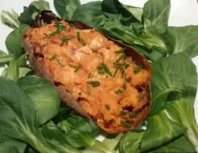 Patate douce farcie au fromage frais et bœuf séché