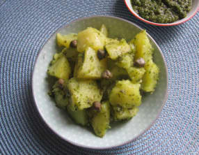 Salade de pommes de terre au pesto de câpres