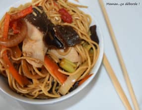 Chow mein au poulet